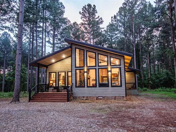 18 Western Fir Ln, Broken Bow, OK 74728