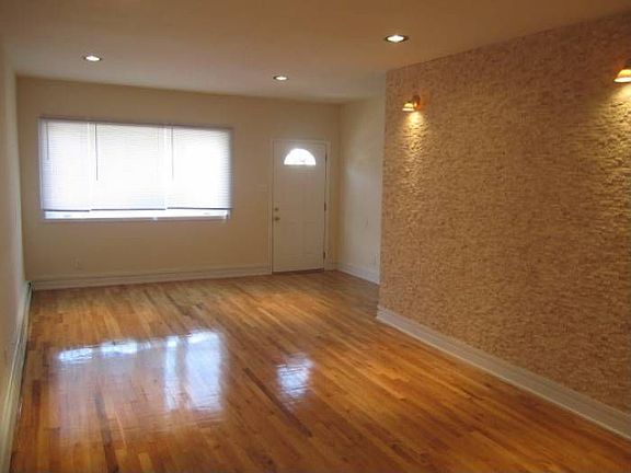 MODERN DECOR