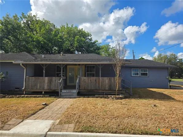 2001 E Forrest St, Victoria, TX 77901