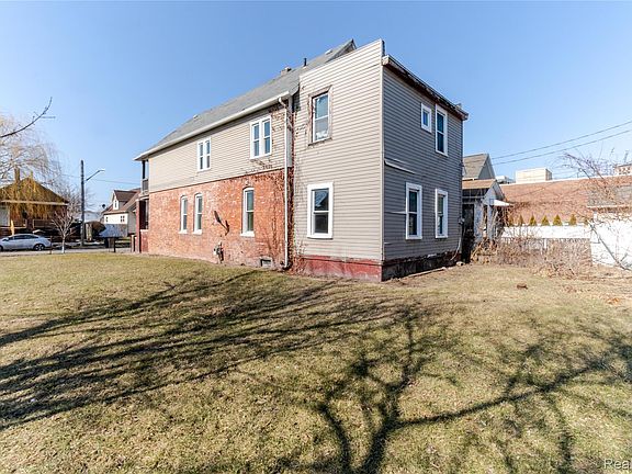 4th image of 1486 17th St