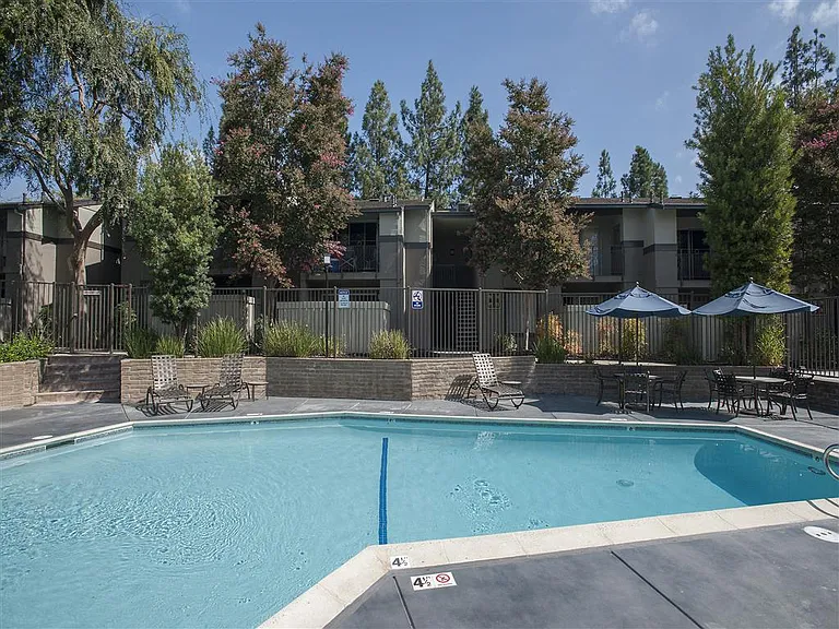Valley Ridge Apartment Homes — Photo 15