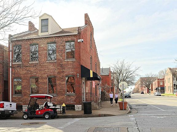 4th image of 2101 Menard St