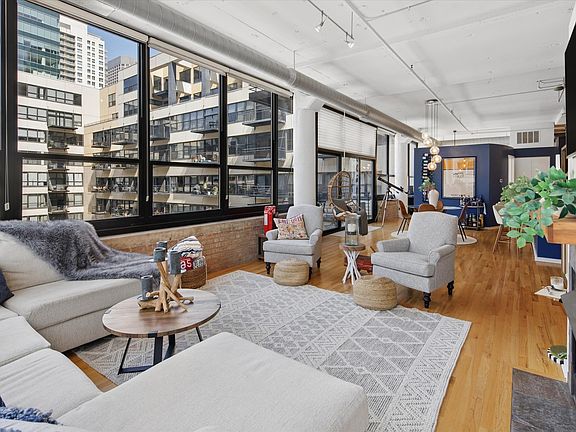 5th image of 130 S Canal St APT 619