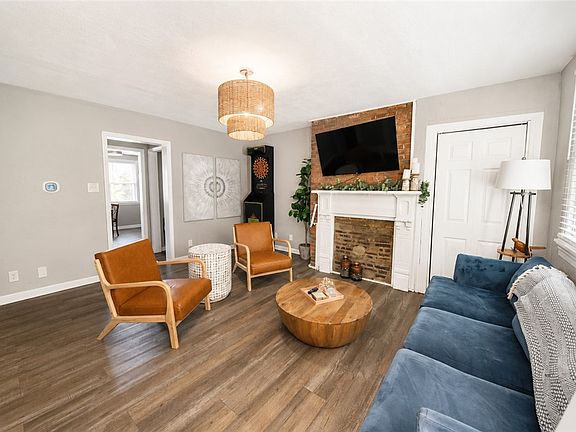 2nd image of 1819 Edwards Way