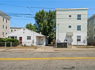 562 Privilege St, Woonsocket, RI 02895