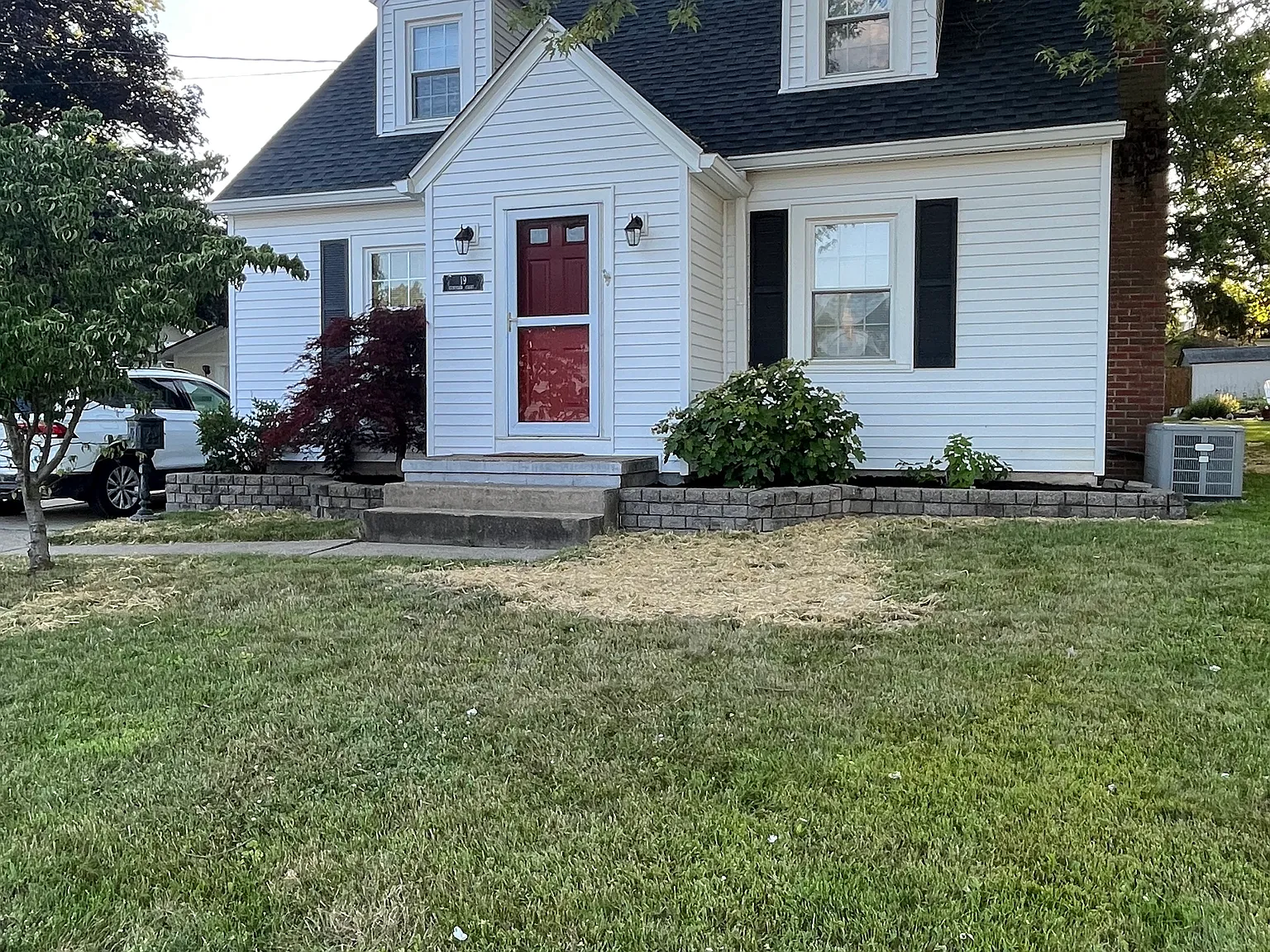 3 bed, 1.5 bath, 1112 sqft, $2,000 — Photo 1