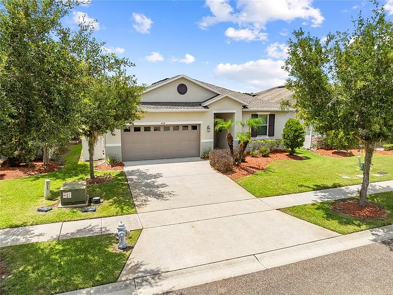 4704 Ruby Red Ln — Photo 67