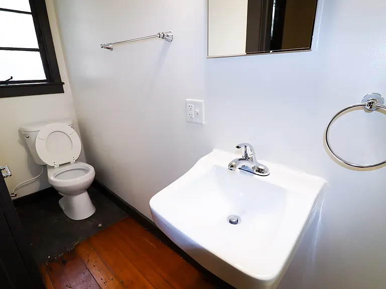 2632 Eden Avenue — Photo 8
