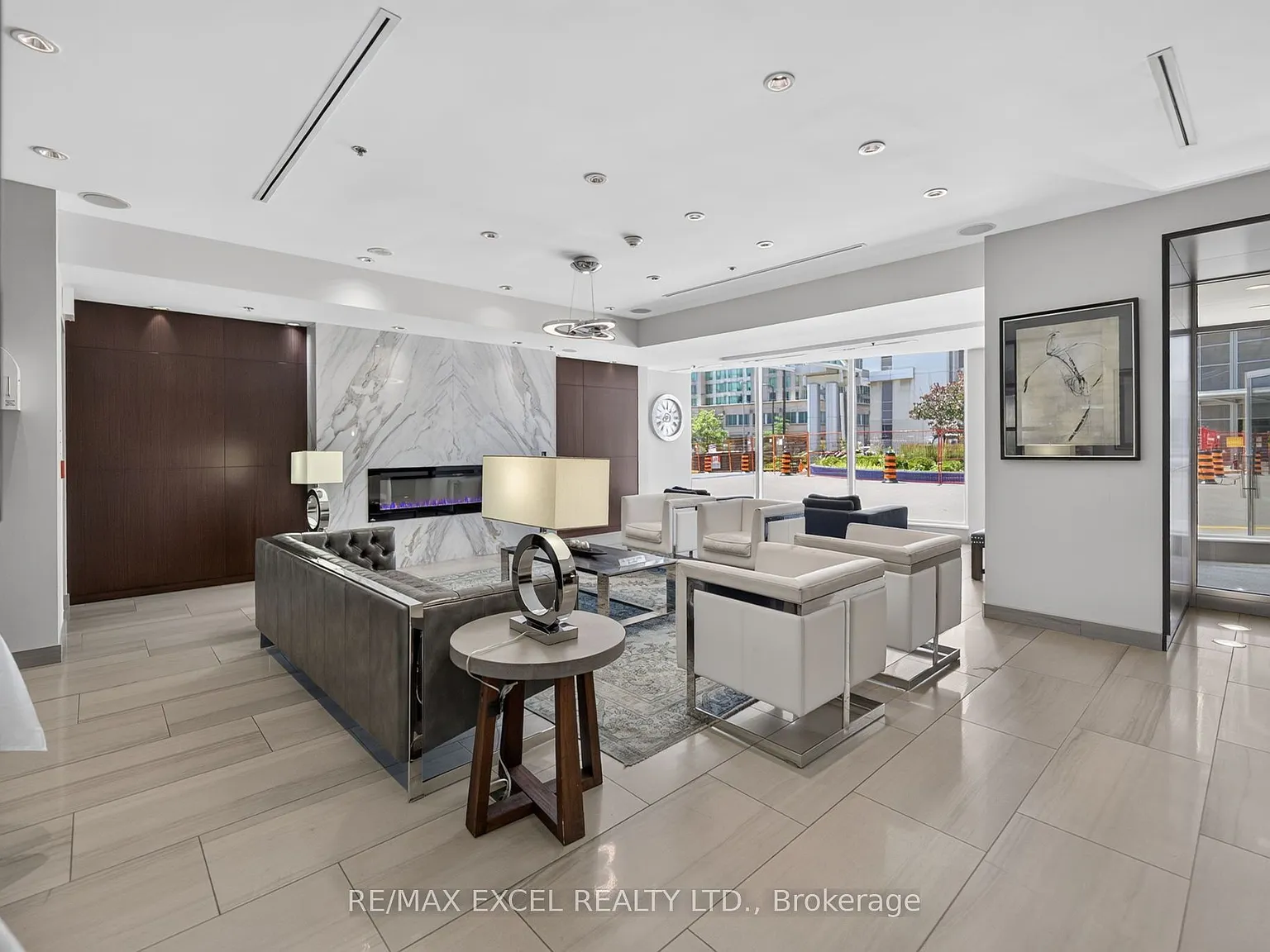 2 bed, $2,300 — Photo 4