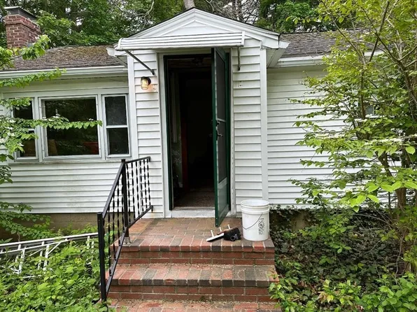 414 Central St, Rowley, MA 01969