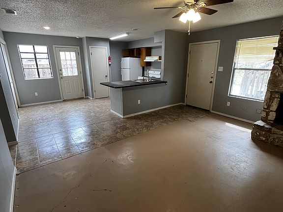 4th image of 813 Bracewood Cir