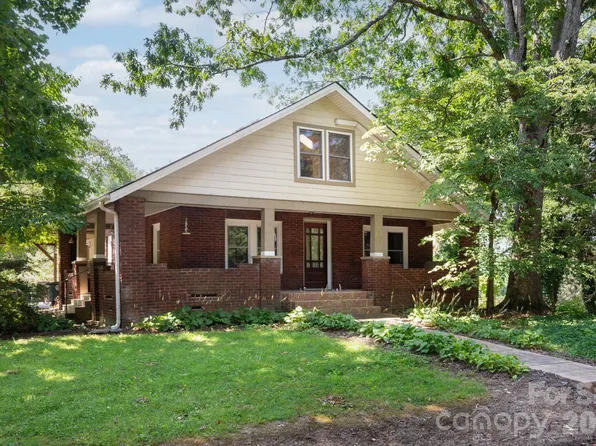 90 Jonestown Rd, Asheville, NC 28804