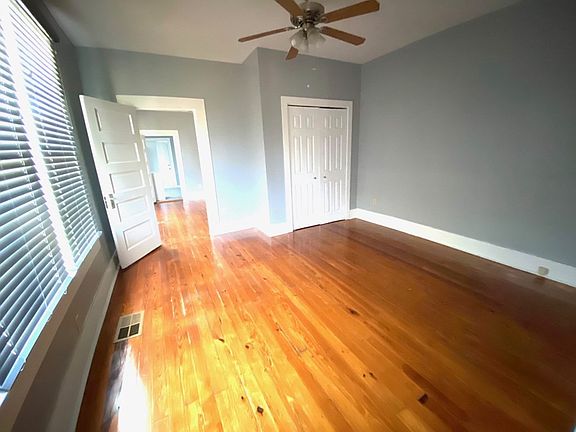 4th image of 1102 Belmont St