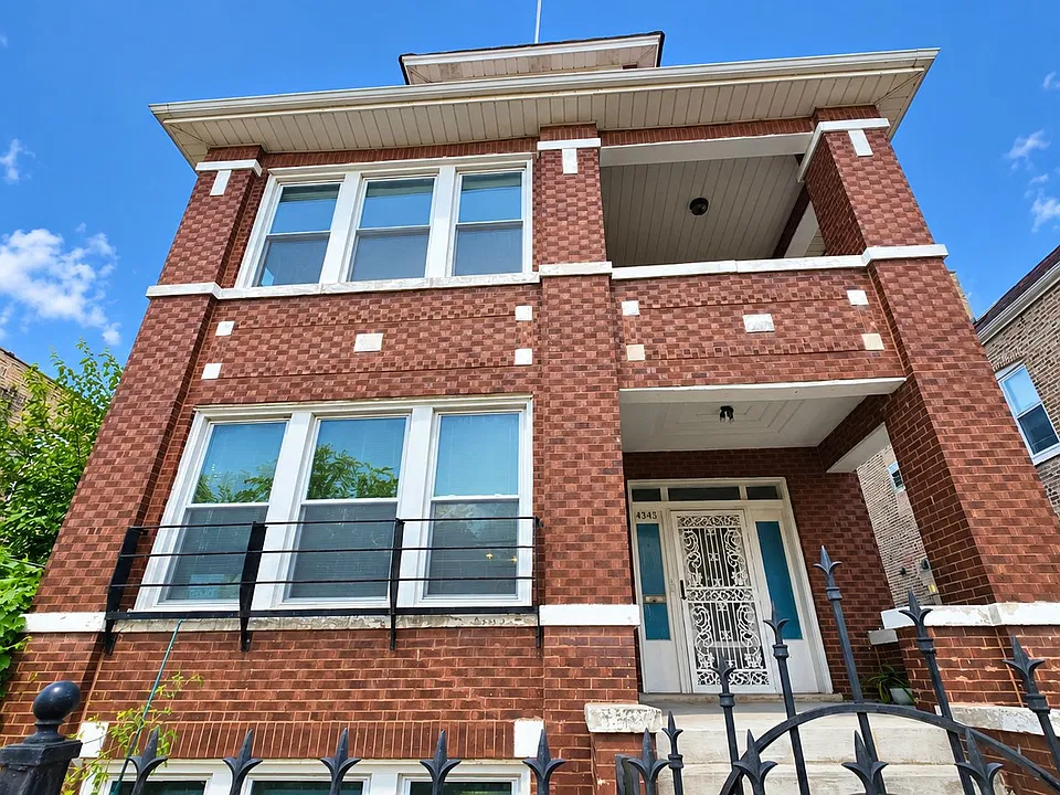 4348 S Artesian Ave #2