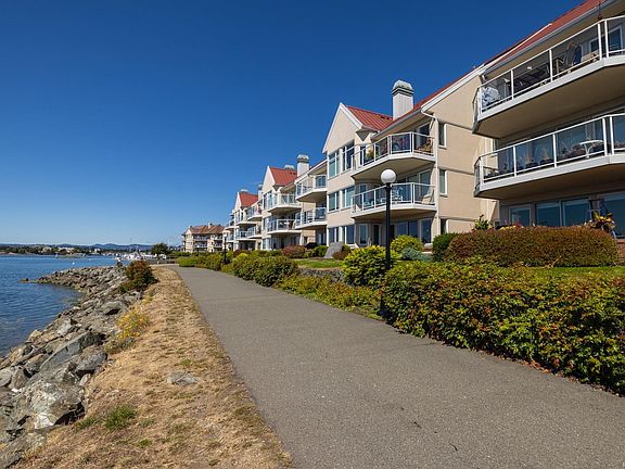 2nd image of 55 Songhees Rd #209