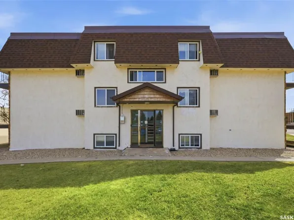 UNIT 14-3825 Luther PLACE, Saskatoon, SK S7H 4B1