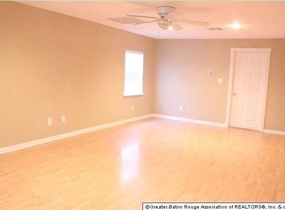 4th image of 16635 Loflin Ln