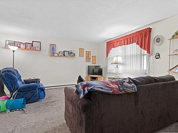 5th image of 5304-5306 S Hemlock Rd