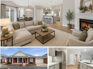 102 Courtyard Ln, Woodstock, GA 30189