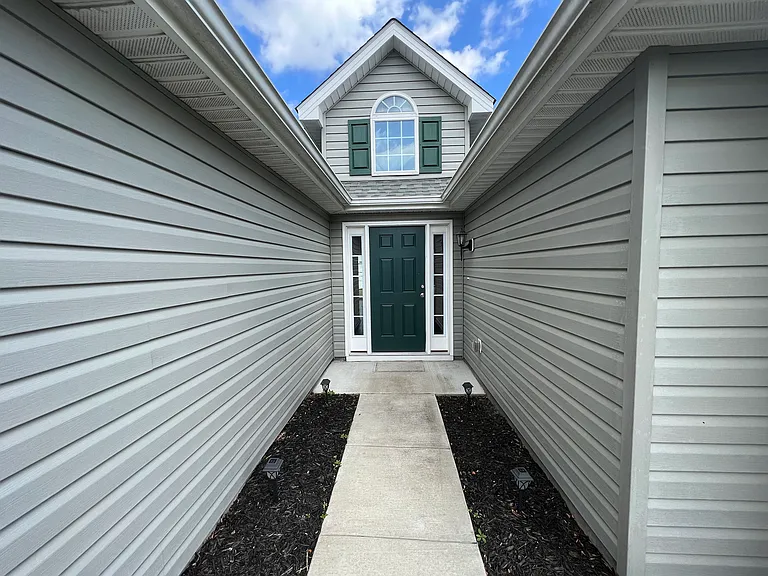 228 Leste Rd — Photo 4