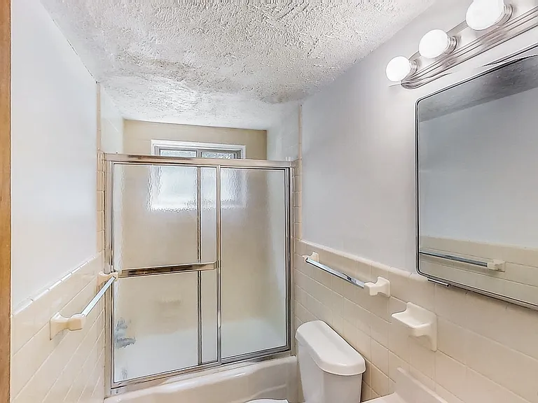 1410 Old Canton Ln — Photo 26
