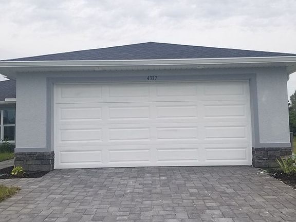 3rd image of 4337 NW 27th St