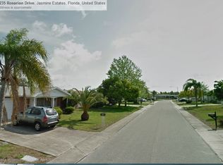 7235 Rosarian Dr, Port Richey, FL 34668