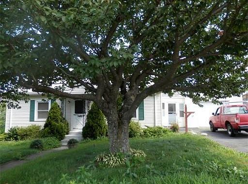 2nd image of 64 Langley St