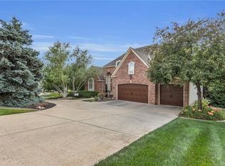 9238 Falcon Ridge Dr, Lenexa, KS 66220