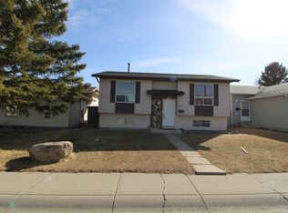 67 N Falton Clos NE, Calgary, AB T3J 1X2