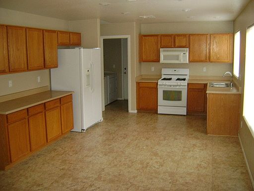 4th image of 3204 River Glorious Ln