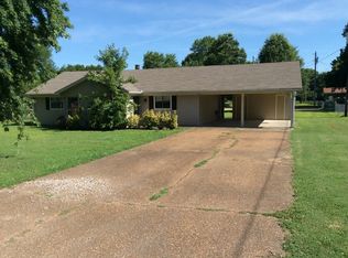102 Weaver Ln, Bolivar, TN 38008