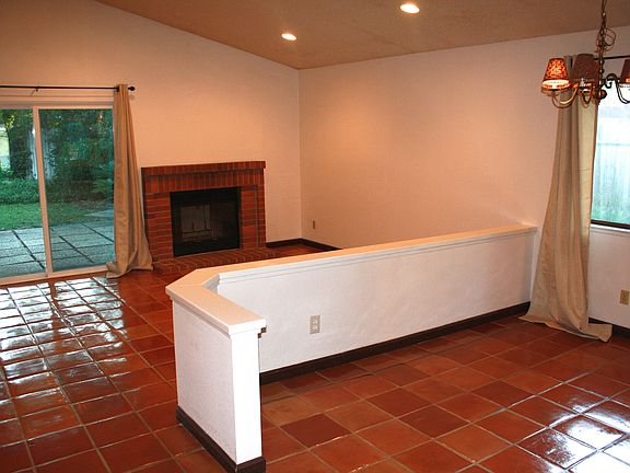 4th image of 3571 Bridgeford Dr