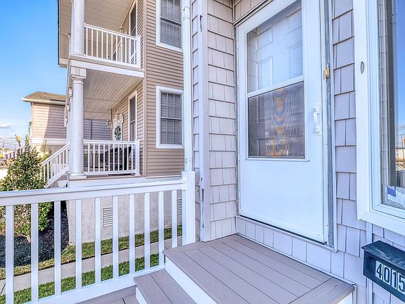5th image of 4015 West Ave #4015