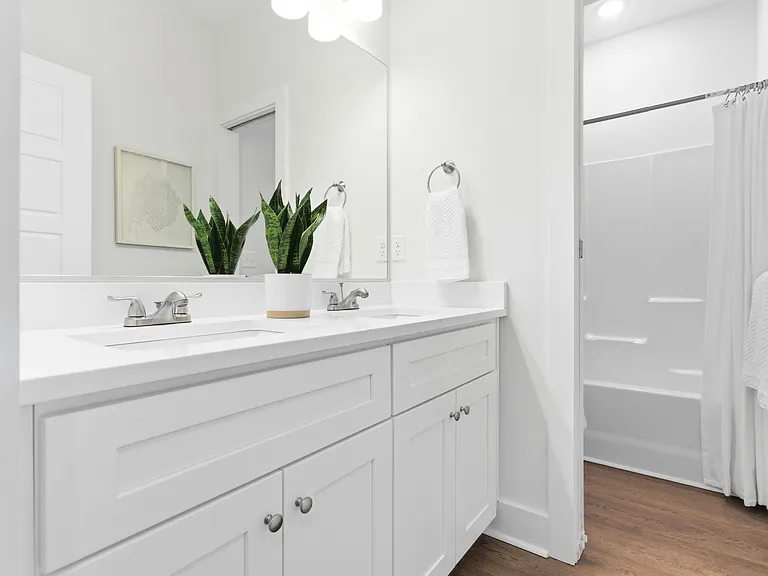 2923 Pretty Lake Ave #A — Photo 6