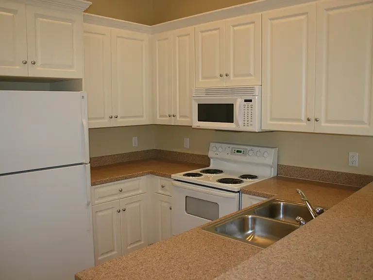 174 E State St #174B — Photo 9