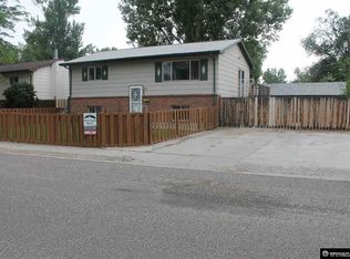 1008 Eastview Dr, Riverton, WY 82501