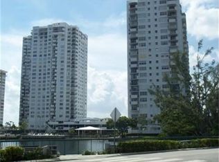 2730 NE 183rd St #TOWNHOUSE 04, Aventura, FL 33160