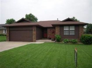 2806 W Swan St, Springfield, MO 65807