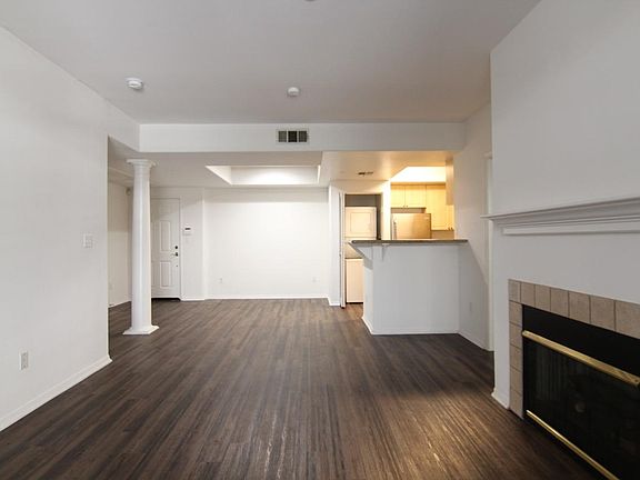 3rd image of 3255 Sawtelle Blvd APT 205