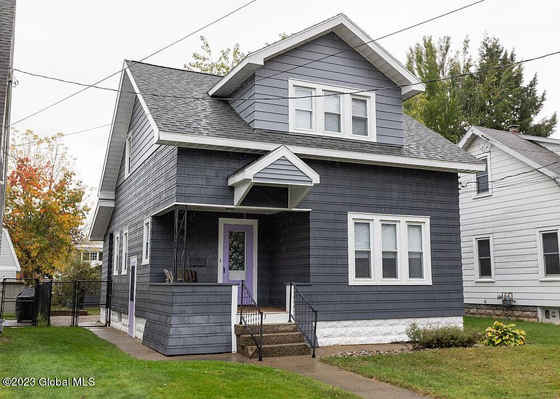 3rd image of 13 Wallace Street