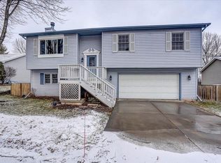 706 Sky Ridge Dr, Madison, WI 53719