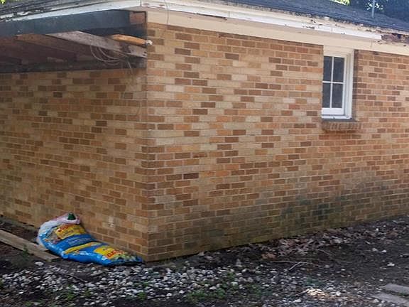 3rd image of 3220 Dawes Ave SE