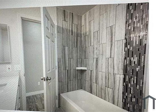4th image of 11615 Kiwi Ct