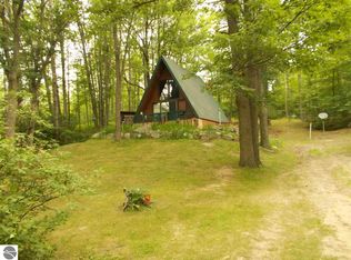 980 Thompson Trl, Harrison, MI 48625