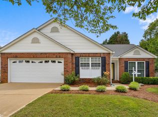106 Riverside Chase Cir, Greer, SC 29650