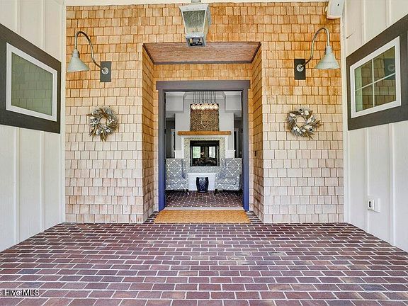 3rd image of 307 Whisper Park Drive