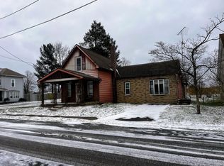 102 S Cedar St, Danville, OH 43014