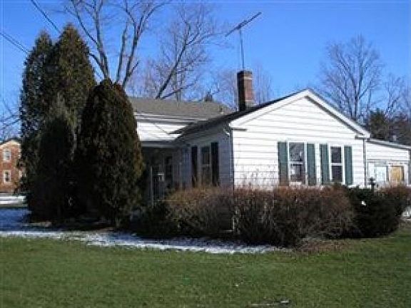 4th image of 2888 Jefferson St