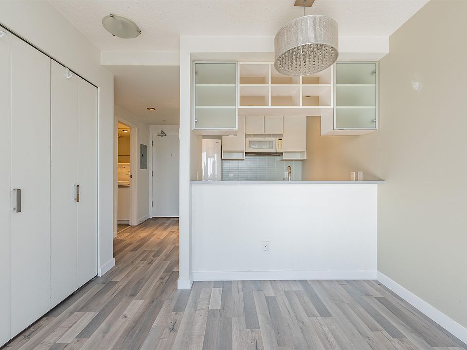 1st image of 928 Beatty St #2803